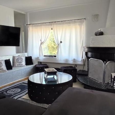 Ixian House Apartment Esterno foto